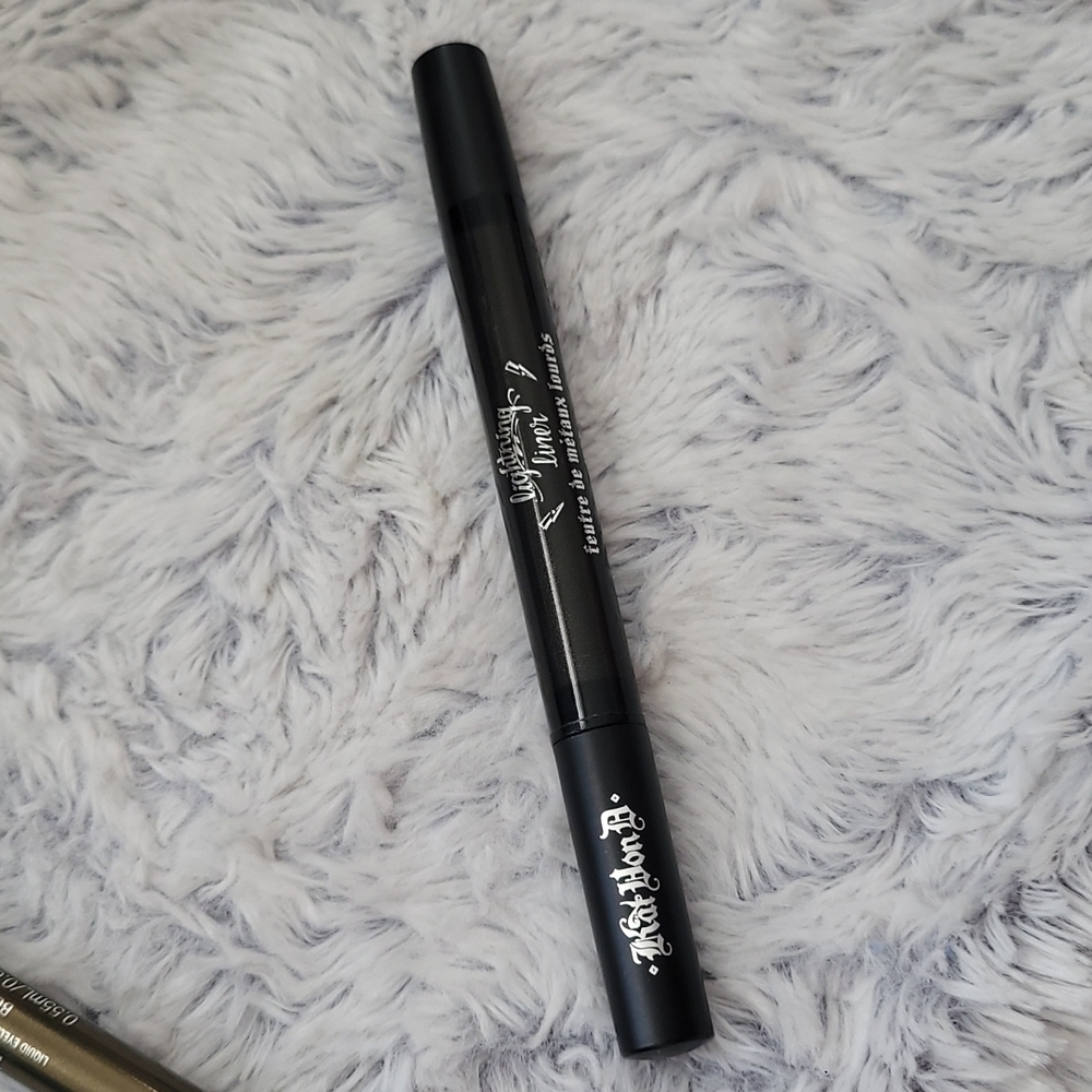 Kat Von D Lightening Liner Jett